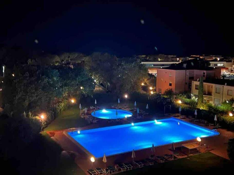 Appartamento Tranquillo Con Patio E Piscina La Caduta Ngoại thất bức ảnh