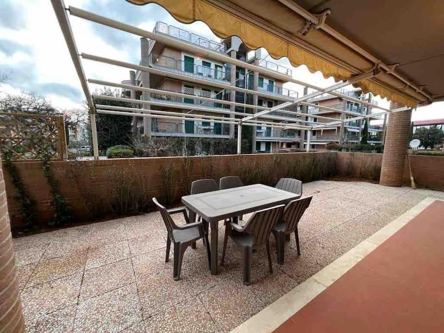 Appartamento Tranquillo Con Patio E Piscina La Caduta Ngoại thất bức ảnh