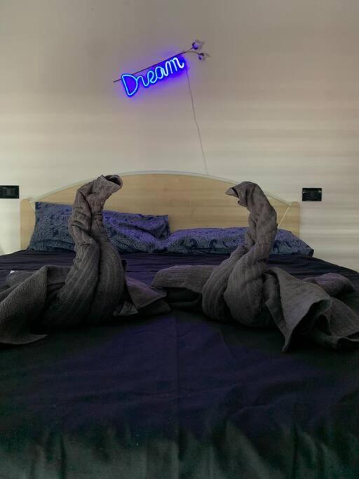 Appartamento Tranquillo Con Patio E Piscina La Caduta Ngoại thất bức ảnh